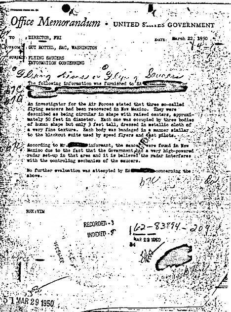 Năm 1947, một sự kiện lạ kỳ đã xảy ra tại Roswell, New Mexico, khi một vật thể bí ẩn đã rơi xuống Trái đất, tạo ra hàng loạt những tranh cãi và phiên tòa ở nhiều nơi trên thế giới.