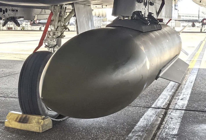 Israel nói bom GBU-72 có khả năng tấn công mục tiêu cực kỳ chính xác nên giúp tránh gây ra thương vong không đáng có ở những nơi có đông người sinh sống như thủ đô Beirut, Lebanon và Dải Gaza.