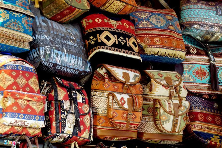 Chỉ riêng trong năm 2014, số lượt người vào chợ lên tới 91 triệu, biến Grand Bazaar thành chợ có lượt người thăm lớn nhất thế giới.