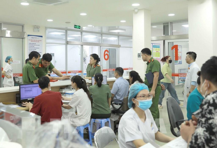 Vĩnh Phúc, vụ ngộ độc tại bếp ăn tập thể Công ty TNHH Shinwon Ebenezer Việt Nam khiến 438 người mắc và đi viện. Nguyên nhân ngộ độc do vi khuẩn Bacillus Cereus có trong canh chua giá đỗ. (Ảnh: TTXVN)