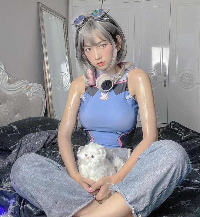 Lê Bống phản hồi dở khóc dở cười rằng: "Mình đã xem tấm hình này rồi, vòng 3 mình không nhỏ thế này. Sao mọi người có thể nghĩ là mình được nhỉ?"