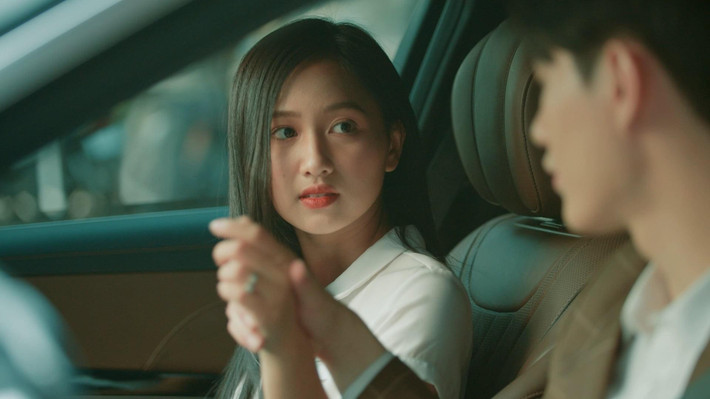 Với lối diễn xuất chuyên nghiệp, lột tả trọn vẹn cảm xúc nhân vật, nàng hot girl 9x đã nhận được nhiều phản hồi tích cực từ khán giả.