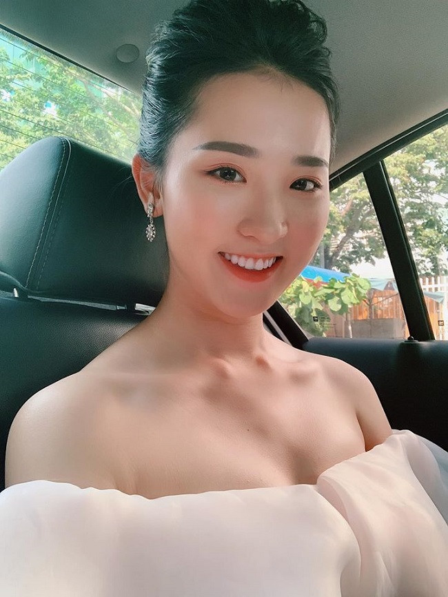 Người đẹp Đà Nẵng từng làm mẫu ảnh cho một số nhãn hàng.