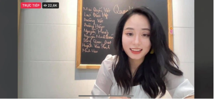 Kể từ sau khi cô giáo Thanh Nga trở thành tâm điểm của mạng xã hội, mọi nhất cử nhất động của Minh Thu đã được netizen soi xét. Đặc biệt, nhiều học sinh còn cảm thấy ngán ngẩm với những phát ngôn không chuẩn mực của một giáo viên đến từ cô Minh Thu.