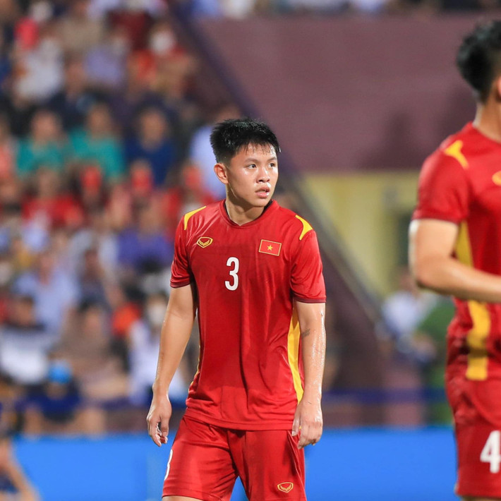 Tối 5/6, các cầu thủ U23 Việt Nam đã có trận đấu đầy quả cảm trước đội bóng cực mạnh, U23 Hàn Quốc. Trong đó, bàn thắng của Vũ Tiến Long đến như một phần thưởng xứng đáng cho những nỗ lực ấy.