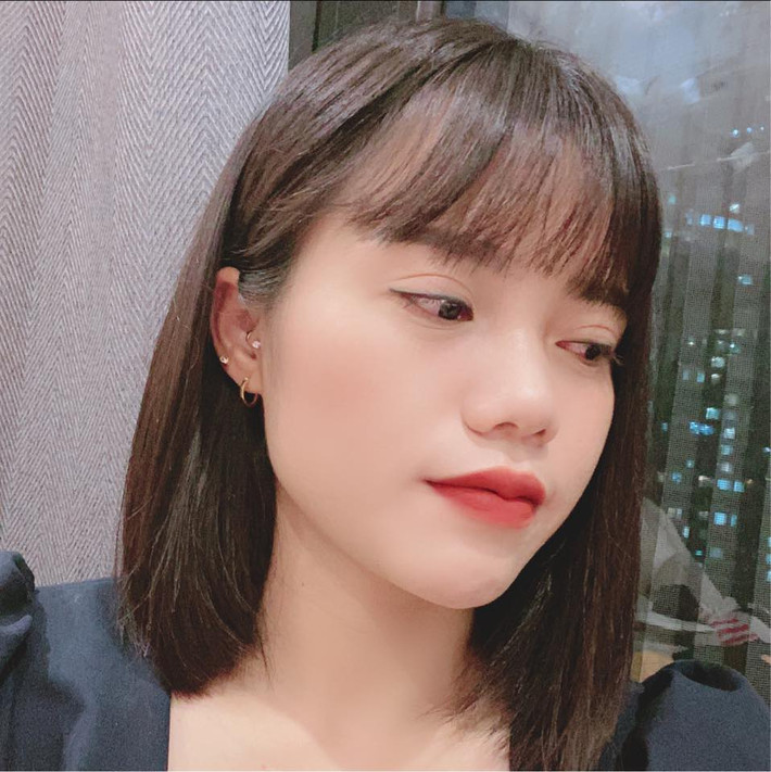Cô kết hôn với anh chàng điển trai tên Ngọc Thắng vào năm 2018. Sau 4 năm chung nhà, họ đã có với nhau một nhóc tì vô cùng xinh xắn, đáng yêu.