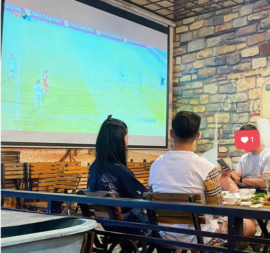 Nghi vấn Quang Hải có tình mới bắt đầu rộ lên từ dòng hashtag lạ "#NCQTHH" cùng 3 trái tim đỏ chót được anh đăng tải hồi tháng 2/2021.