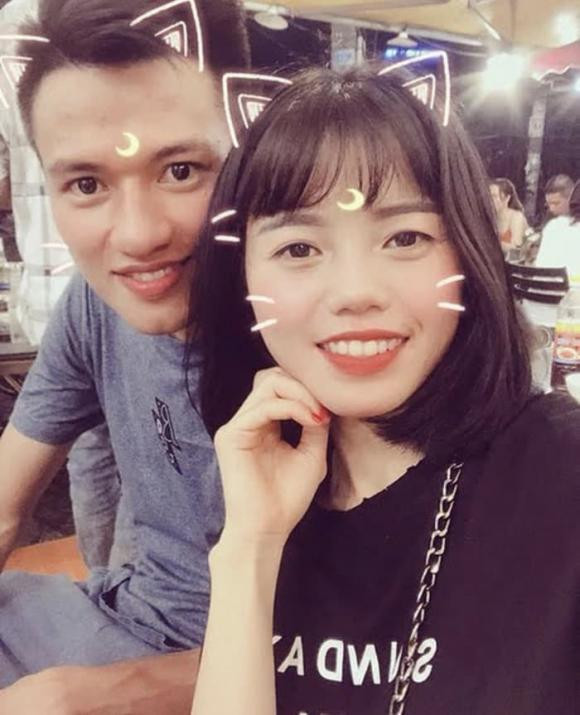 Được biết chồng của Hoàng Quỳnh cũng là một cầu thủ cầu thủ theo đuổi nghiệp quần đùi áo số.