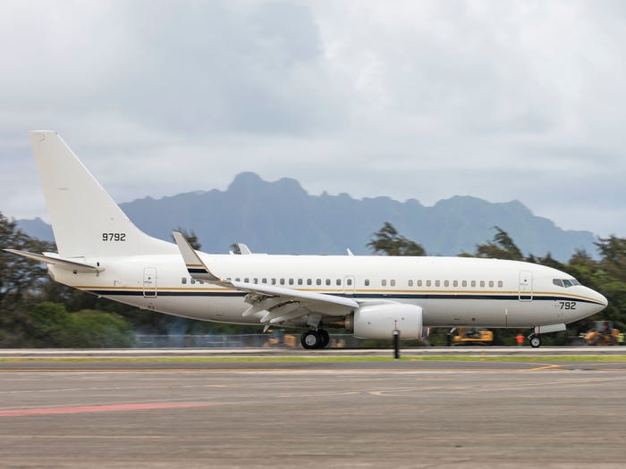 Bản thân quân đội Mỹ cũng có rất nhiều kinh nghiệm sử dụng Boeing 737 trong các nhiệm vụ quân sự như chuyên trở VIP, vận tải hàng hoá, vận tải binh lính với phiên bản C-40,... Nguồn ảnh: BI.