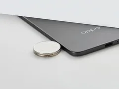 Viên pin 5.700mAh hỗ trợ sạc nhanh 80W có dây và 50W không dây.(Ảnh: notebookcheck-cn)