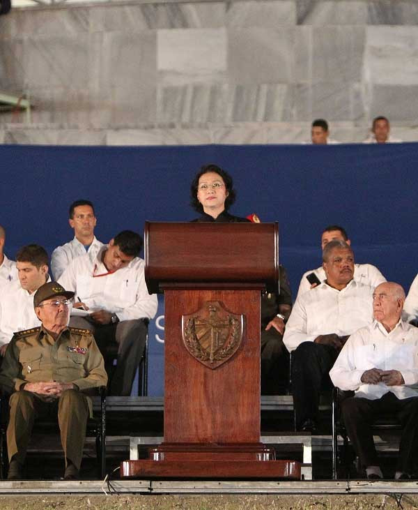 Nhiều lãnh đạo thế giới đã tham dự buổi lễ tưởng niệm này. Ảnh: Chủ tịch Quốc hội Nguyễn Thị Kim Ngân đã có bài phát biểu bày tỏ niềm tiếc thương trước sự ra đi của đồng chí Fidel Castro. Ảnh Trọng Đức - TTXVN