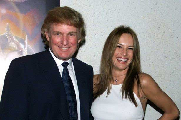 Năm 1996, bà chuyển tới New York, Mỹ sinh sống. Đến năm 2001, Melania mới có thẻ cư trú và chính thức nhập quốc tịch Mỹ năm 2006. Cô gái Slovenia gặp vị hôn phu tương lai tại một bữa tiệc năm 1998, khi đang hẹn hò với một chàng trai khác. Cuộc gặp gỡ định mệnh khiến 2 người bén duyên từ đó.