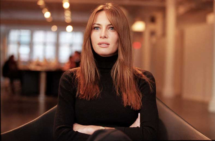 Sinh năm 1971 tại Svenica (Slovenia), Melania Trump bắt đầu sự nghiệp người mẫu vào năm 16 tuổi. Sự nghiệp người mẫu của bà Melania lên nhanh "như diều gặp gió" vào những năm 1990, bà bỏ dở việc học để sang Milan và Paris phát triển sự nghiệp. Ảnh: NY Times
