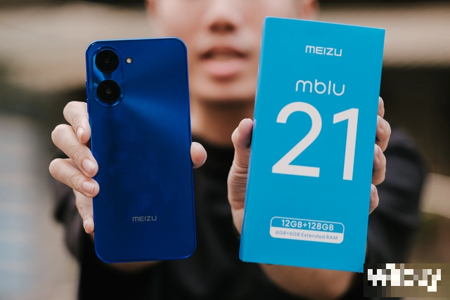  Meizu đã trở lại thị trường Việt Nam với chiếc smartphone giá rẻ Mblu 21, có giá chỉ khoảng 2 triệu đồng. (Ảnh: Webuy)