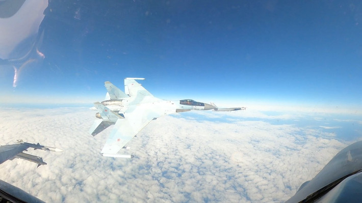 Cuộc chạm trán giữa tiêm kích F-16C Mỹ và biên đội máy bay quân sự Nga diễn ra trong vùng nhận dạng phòng không (ADIZ) Alaska hồi tuần trước, nhưng thông tin chỉ được tiết lộ ngày 30/9.