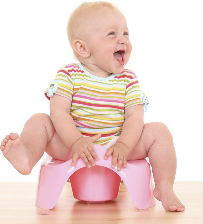 Các mẹ cũng không nên quá lo lắng về việc bé không chịu ngồi bô. Dù bé có chậm hơn so với bình thường nhưng chắc chắn bé sẽ học được điều đó dù sớm hay muộn.