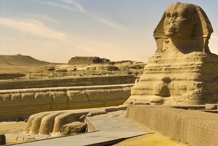 Khuôn mặt của tượng được cho là khắc họa chân dung của Khafra, vị pharaoh huyền thoại của đất nước Ai Cập.