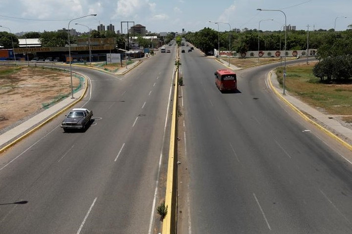 Một trục đường lớn trong giờ cao điểm ở thành phố Maracaibo, thủ phủ bang Zulia. Bang này từng sản xuất một lượng lớn thịt và sữa cho Venezuela mà không có điện để vắt sữa bò và giữ cho thịt khỏi bị hỏng.