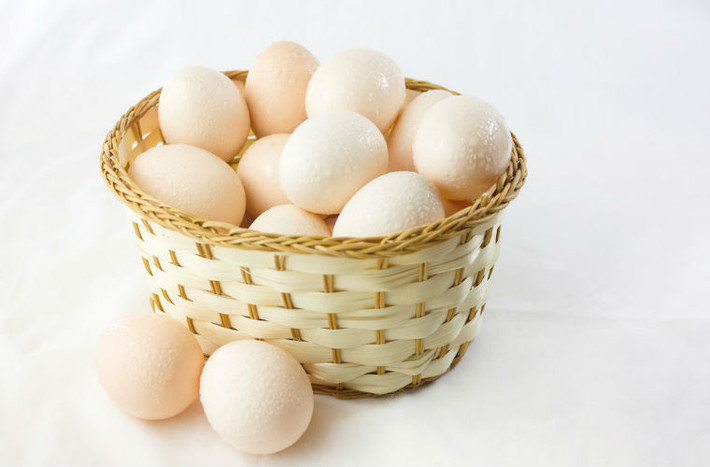 Trứng phát triển não bộ, có lợi cho trí nhớ. Lòng đỏ trứng giàu choline có thể thúc đẩy phát triển não bộ và chức năng não . Choline còn giúp cải thiện trí nhớ rất hữu ích.