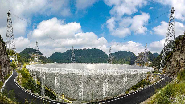 Sky Eye bắt đầu hoạt động tìm kiếm sự sống ngoài hành tinh từ tháng 9 năm 2020. Theo báo cáo của ông Zhang, nhóm nghiên cứu đã phát hiện 2 tín hiệu đáng ngờ vào năm 2020 khi xử lý dữ liệu thu thập được từ năm 2019 và phát hiện ra một tín hiệu đáng ngờ khác năm 2022 từ dữ liệu quan sát các mục tiêu ngoài Trái Đất.