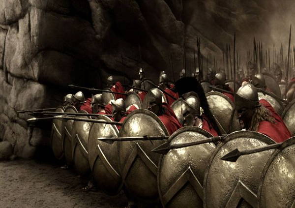 Xã hội Sparta được xây dựng trên nền tảng của những luật lệ nghiêm khắc và ý thức trách nhiệm cao. Con người sống ở thời kỳ này đều phải trải qua quá trình rèn luyện, phấn đấu không mệt mỏi để trở thành công dân ưu tú.