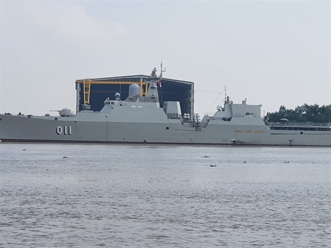 Tàu 011 Đinh Tiên Hoàng của Hải quân Nhân dân Việt Nam có một nhược điểm chí tử tồn đọng trên thiết kế của các khinh hạm lớp Gepard 3.9 đó là hệ thống nhà chứa máy bay có thiết kế hơi... dở. Nguồn ảnh: QQ.
