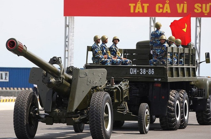 M-46 là loại lựu pháo nòng dài có cỡ nòng 130mm hay còn được coi là loại pháo dã chiến nòng dài. Liên Xô thiết kế và chế tạo khẩu pháo này từ năm 1950 của thế kỷ trước và đặt tên là M-46. Nguồn ảnh: TL.