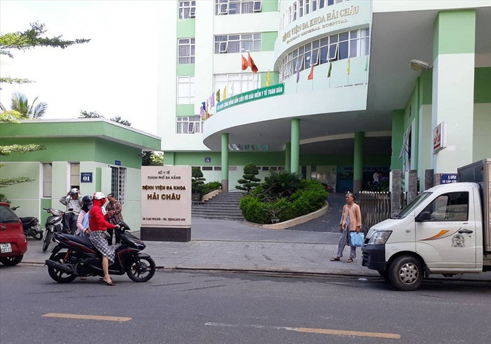 Theo ông Lê Hữu Công - Phó chủ tịch UBND phường Bình Thuận trả lời trên báo Tuổi Trẻ cho biết, nhóm người này hiểu lầm quy định về thời gian cách ly 14 ngày. Theo đó họ hiểu thời gian cách ly 14 ngày tính từ thời điểm tiếp xúc lần đầu với người bệnh ngày 4/3, trong khi quy định cách ly 14 ngày là tính từ thời điểm cuối cùng tiếp xúc với người bệnh. (Bệnh viện Đa khoa Hải Châu)