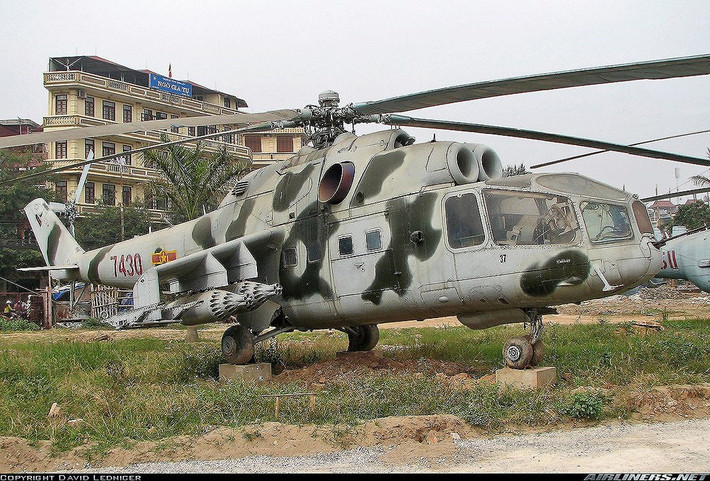 Tính năng này cho phép Mi-24 thực hiện nhiệm vụ đổ quân đặc nhiệm và trực tiếp yểm trợ cho binh lính dưới mặt đất tiến quân sau khi đổ bộ. Nguồn ảnh: Airliners.
