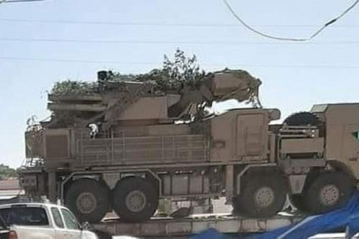 Trước diễn biến này, phía Syria cho rằng chắc chắn máy bay không người lái Thổ Nhĩ Kỳ đã đánh nhầm một mô hình ngụy trang của họ, bởi Ankara chưa đưa ra được ảnh thực tế về thiệt hại của Pantsir-S1 sau trận không kích.