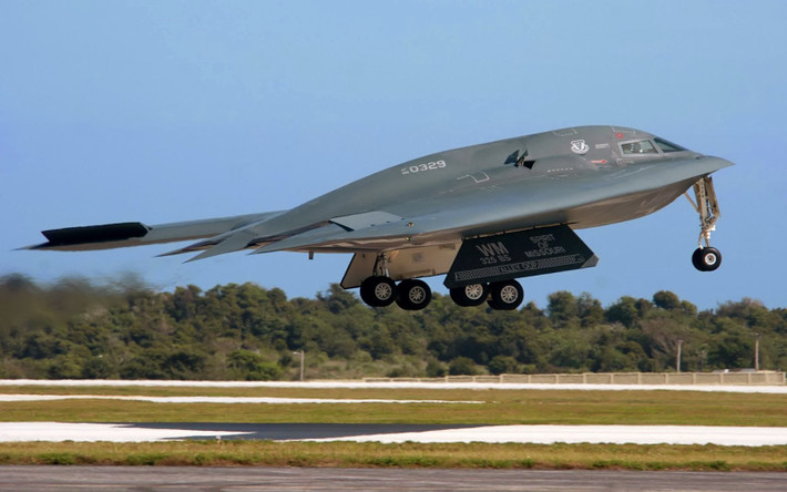 Các oanh tạc cơ B-2 Spirit này được cho là nằm trong biên chế của Không đoàn Oanh tạc cơ 509 và Không đoàn Oanh tạc cơ 131 có căn cứ chính tại Missouri, Mỹ. Nguồn ảnh: Pinterest.