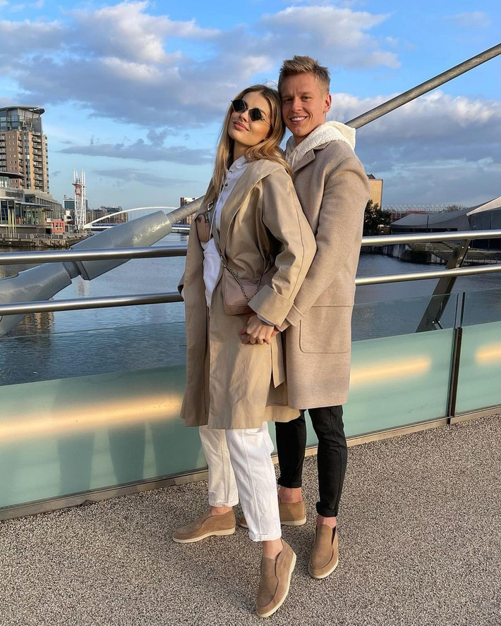 Vlada Sedan (25 tuổi) là vợ chân sút Oleksandr Zinchenko của CLB Man City và đội tuyển quốc gia Ukraine. Cô là phóng viên thể thao truyền hình nổi tiếng ở quê nhà.