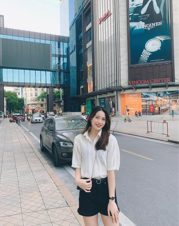 Nhan sắc của vận động viên sinh năm 1999 xinh đẹp không thua kém gì các nàng hậu.