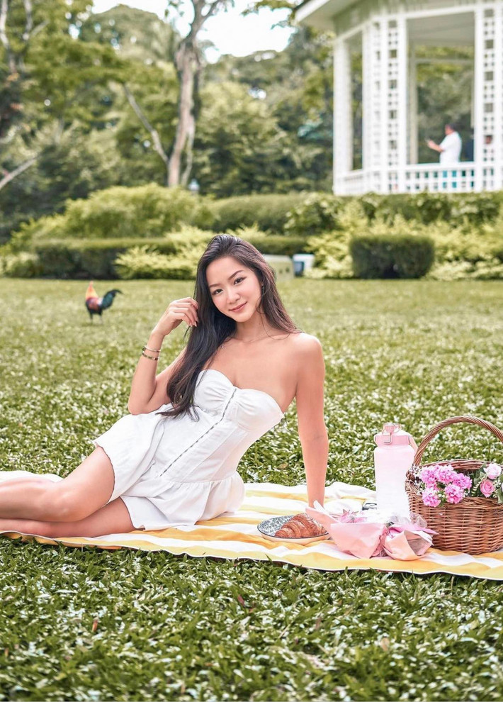 Trong tủ đồ đắt giá của ái nữ con nhà giàu không thiếu những bộ cánh khoe body đến từ các thương hiệu xa xỉ.