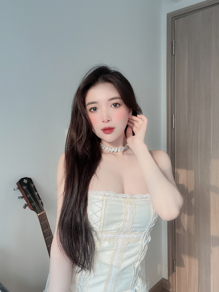 Trang Phạm có biệt danh là Nabi, hot girl này sở hữu lượng người theo dõi lớn trên mạng xã hội.