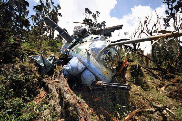 Ngày 31/12/2017, trực thăng Mi-24 của Nga rơi sau khi va vào đường dây điện ở địa phận tỉnh Hama khiến 2 trong tổng số phi hành đoàn 3 người thiệt mạng tại chỗ. Nguồn ảnh: Thearchive.