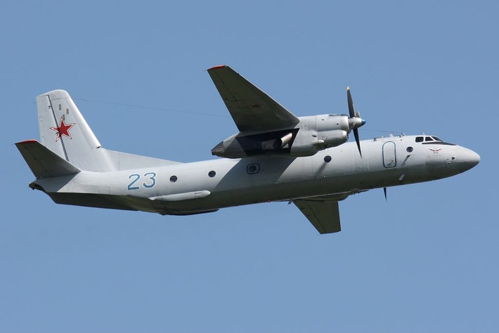Ngày 6/3/2018, một máy bay vận tải quân sự của Nga loại Antonov An-26 đã gặp tai nạn khi cố hạ cánh xuống sân bay Khmeimim. Sáu trong tổng số 33 người trên máy bay thiệt mạng, tất cả đều là quân nhân. Nguồn ảnh: Thearchive.