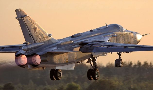 Phản ứng trước vụ việc Su-24M bị bắn hạ bởi chiến đấu cơ Thổ Nhĩ Kỳ ở Syria, Tổng thống Nga ông Vladimir Putin cho biết đây là "một cú đâm sau lưng và được thực hiện bởi những kẻ đồng loã với khủng bố" và khẳng định quan hệ Nga - Thổ Nhĩ Kỳ sẽ bị ảnh hưởng. Nguồn ảnh: Aviation.