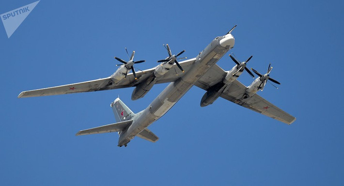 Điều nguy hiểm nhất của Tu-95MS đó là nó có thể mang theo được quả bom Sa Hoàng - bom nguyên tử có sức công phá lớn nhất lịch sử nhân loại từng được chế tạo. Nguồn ảnh: Sputnik.