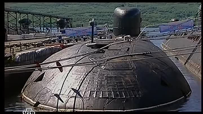 Tuy nhiên ngay sau đó, Thuyền trưởng tàu K-429 nhận lệnh ra khơi tập trận ngay lập tức dù thời hạn nghỉ phép của thuỷ thủ chưa hết. Bất chấp mọi nỗ lực liên lạc, do các thuỷ thủ đã về quê nhà ở quá xa căn cứ hải quân, phần lớn không thể quay về nhận lệnh gấp được. Nguồn ảnh: RHBT.