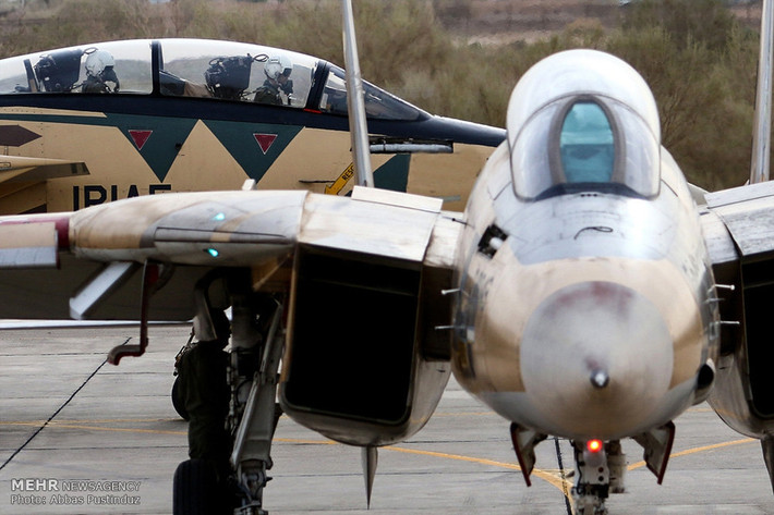 Các chiến đấu cơ F-14 của Iran dù tới nay có thể được coi là lỗi thời, tuy nhiên với lợi thế sân nhà, các máy bay của Mỹ chắc chắn sẽ phải dè chừng trước việc bị các tiêm kích của Iran đánh úp bất cứ lúc nào. Nguồn ảnh: Sina.