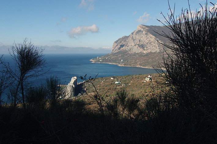 Cảnh sắc bên bờ biển ở vùng đất Crimea. Ảnh Sputnik