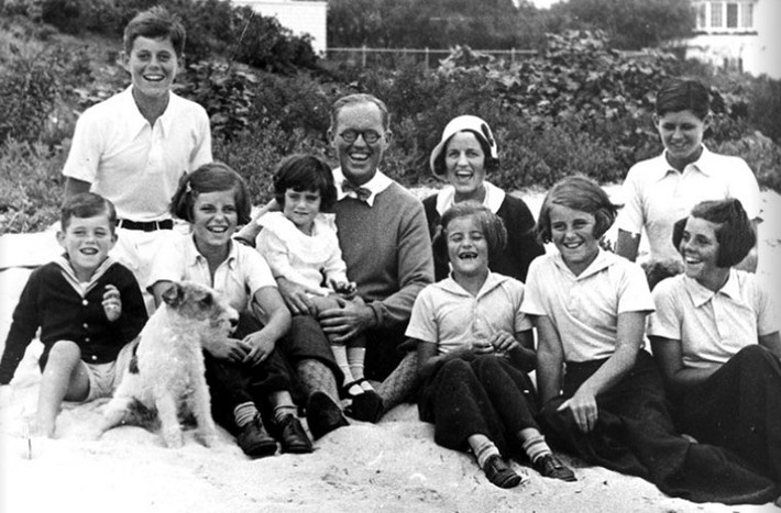 Ảnh toàn thể gia đình Kennedy ngày 4/9/1931. Ảnh ATI