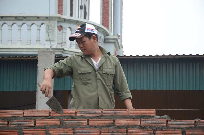 Mặc dù bị cách ly bên ngoài nhưng đời sống của người dân tại nơi đây vẫn sinh hoạt bình thường.