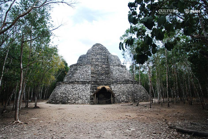 Câu chuyện về nữ hoàng Maya tại Cobá không chỉ thu hút sự chú ý của giới khảo cổ mà còn của cả những người yêu thích lịch sử và văn hóa cổ đại. Bí ẩn về nàng chiến binh xinh đẹp, người đã cai trị và bảo vệ thành đô Cobá vẫn còn đó, chờ đợi những khám phá mới để hoàn thiện bức tranh về một thời kỳ huy hoàng nhưng đầy bí ẩn của người Maya.