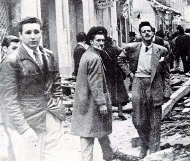 Thanh niên Fidel Castro tham gia cuộc nổi dậy ở Bogota, Colombia hồi tháng 4/1948. Ảnh VT