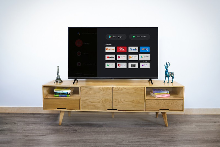 Đồng thời, Vsmart sẽ tích hợp nút bấm Youtube ngay trên điều khiển, mở ra thế giới giải trí và thông tin phong phú, đa dạng, có tính tùy biến cao cho người dùng.