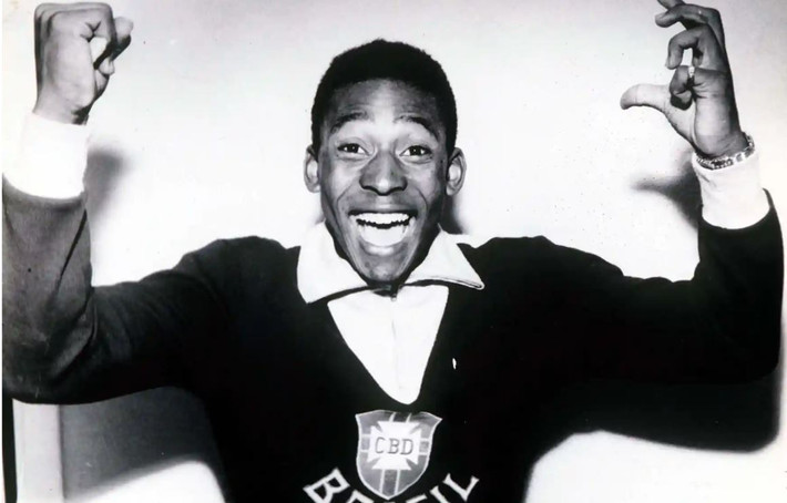 Ở phút cuối cùng của trận đấu, Pele đã hoàn tất cú đúp của mình. Brazil thắng 5-2 và Pele có danh hiệu World Cup đầu tiên trong sự nghiệp.
