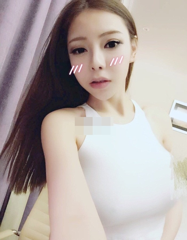 Ngay sau đó, phía công ty đã lên tiếng xin lỗi fan và khẳng định cấm sóng chân dài này vĩnh viễn.