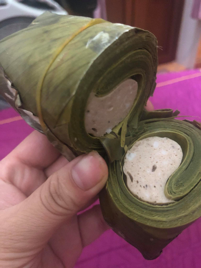 Tết đến, nhà nào hầu như cũng mua nhiều bánh kẹo, hoa quả để lên bàn thờ cũng như thiết đãi khách. Thế nên, ra Giêng là khoảng thời gian dân tình nhao nhao khui đồ, mở hộp bánh kẹo.